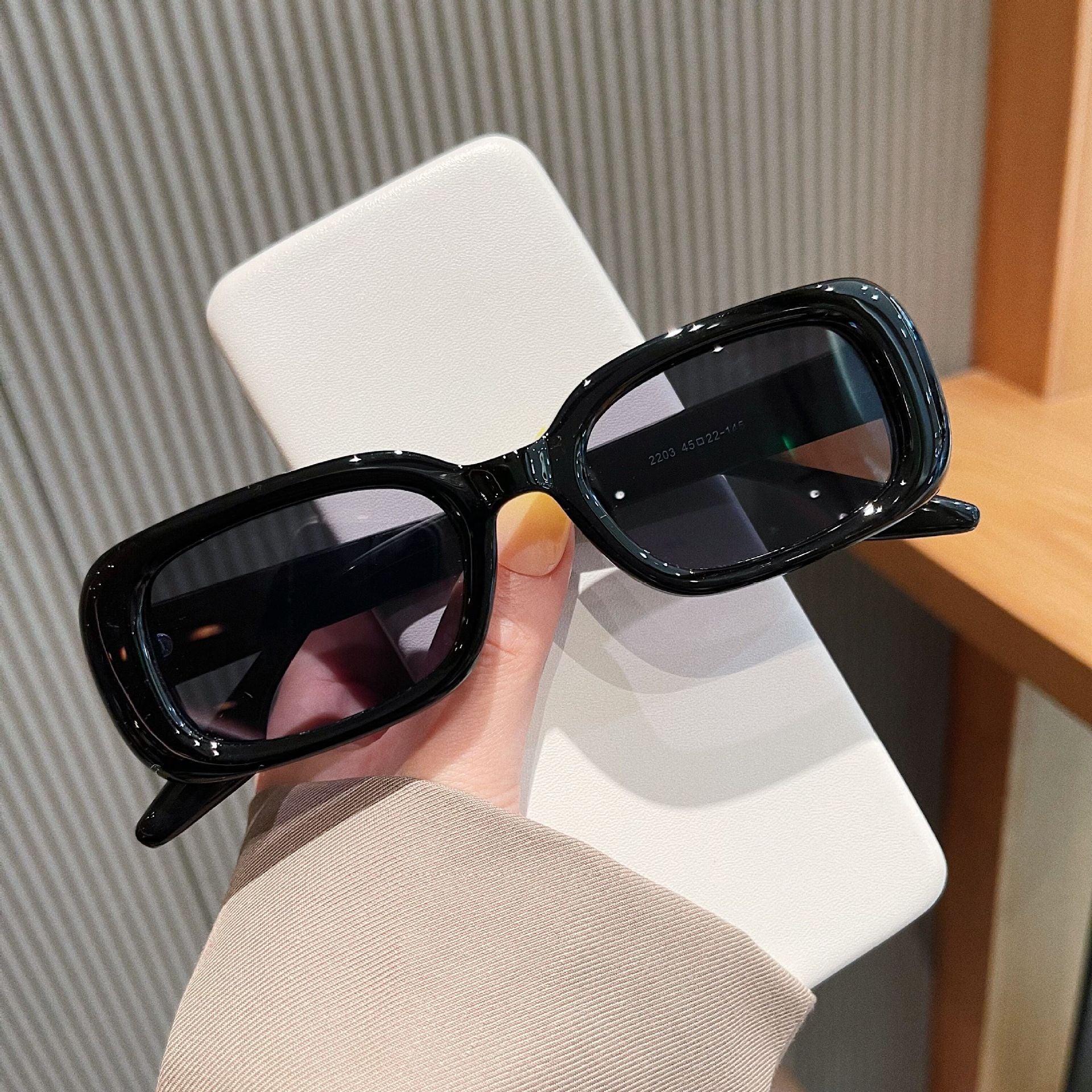 Wholesale PC Box UV-proof Women's Sunglasses